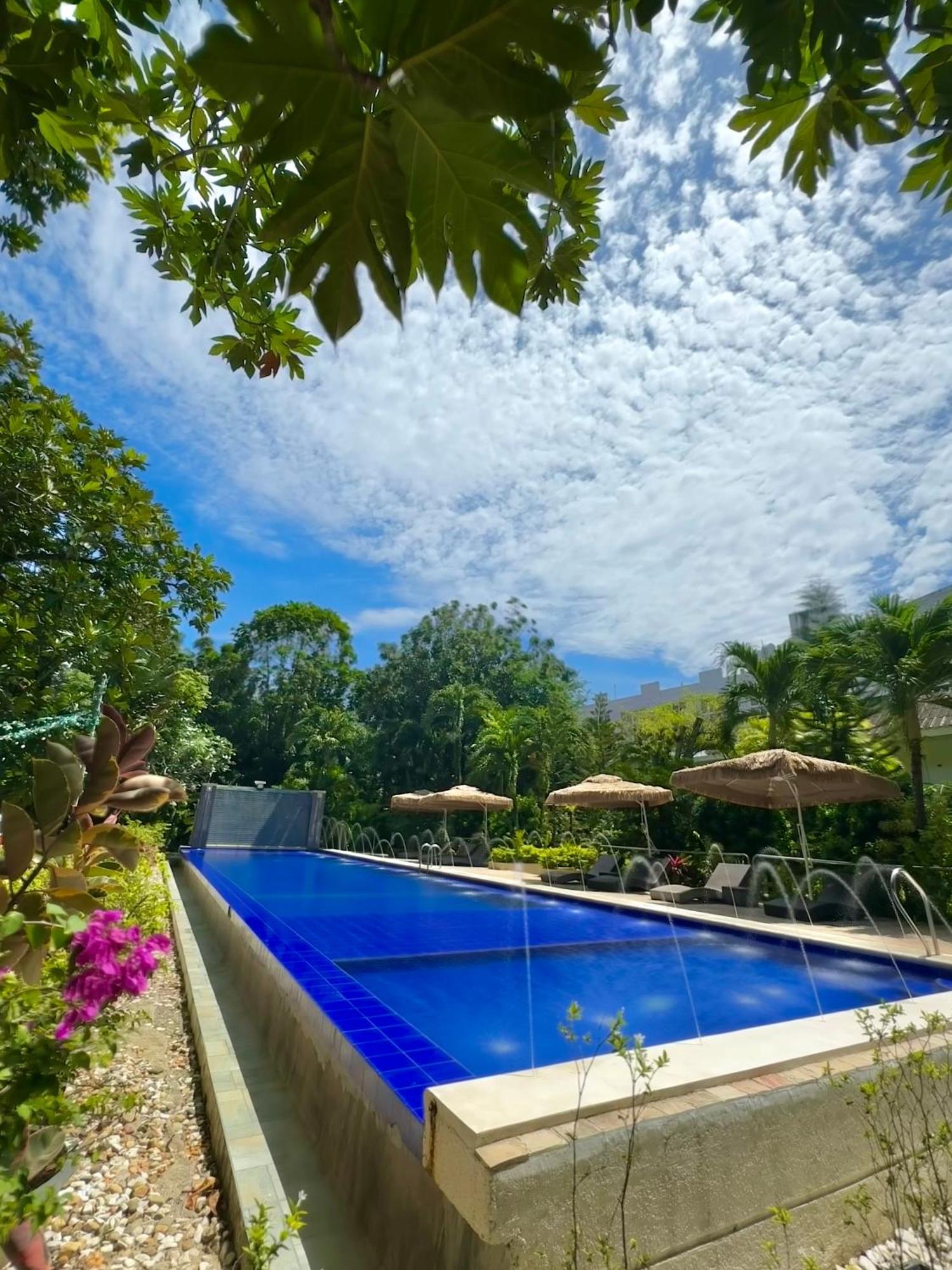 Casa Pilar Beach Resort Manoc-Manoc Экстерьер фото