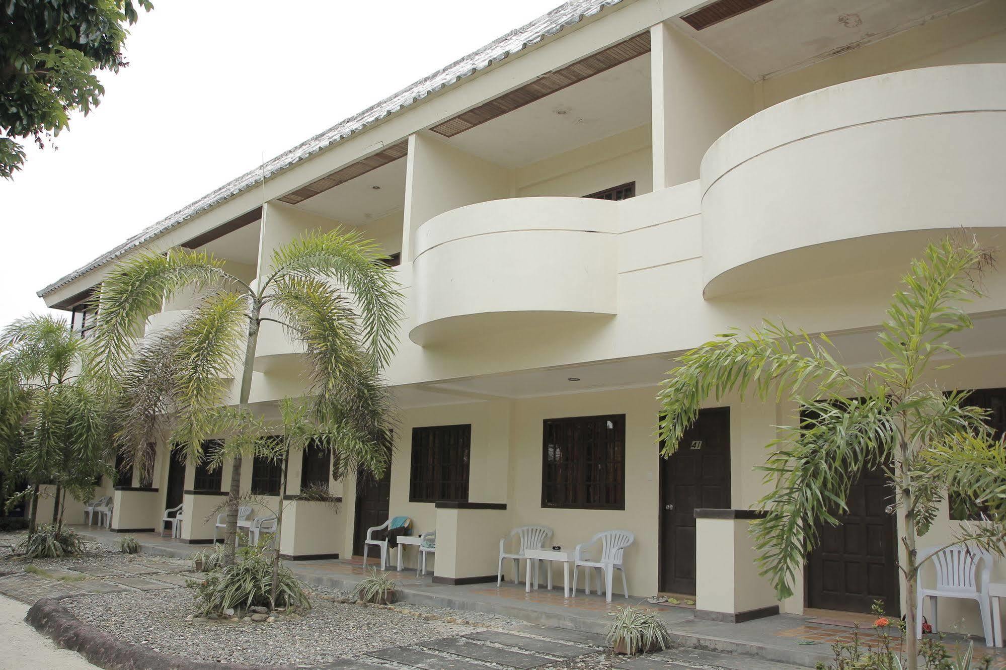 Casa Pilar Beach Resort Manoc-Manoc Экстерьер фото