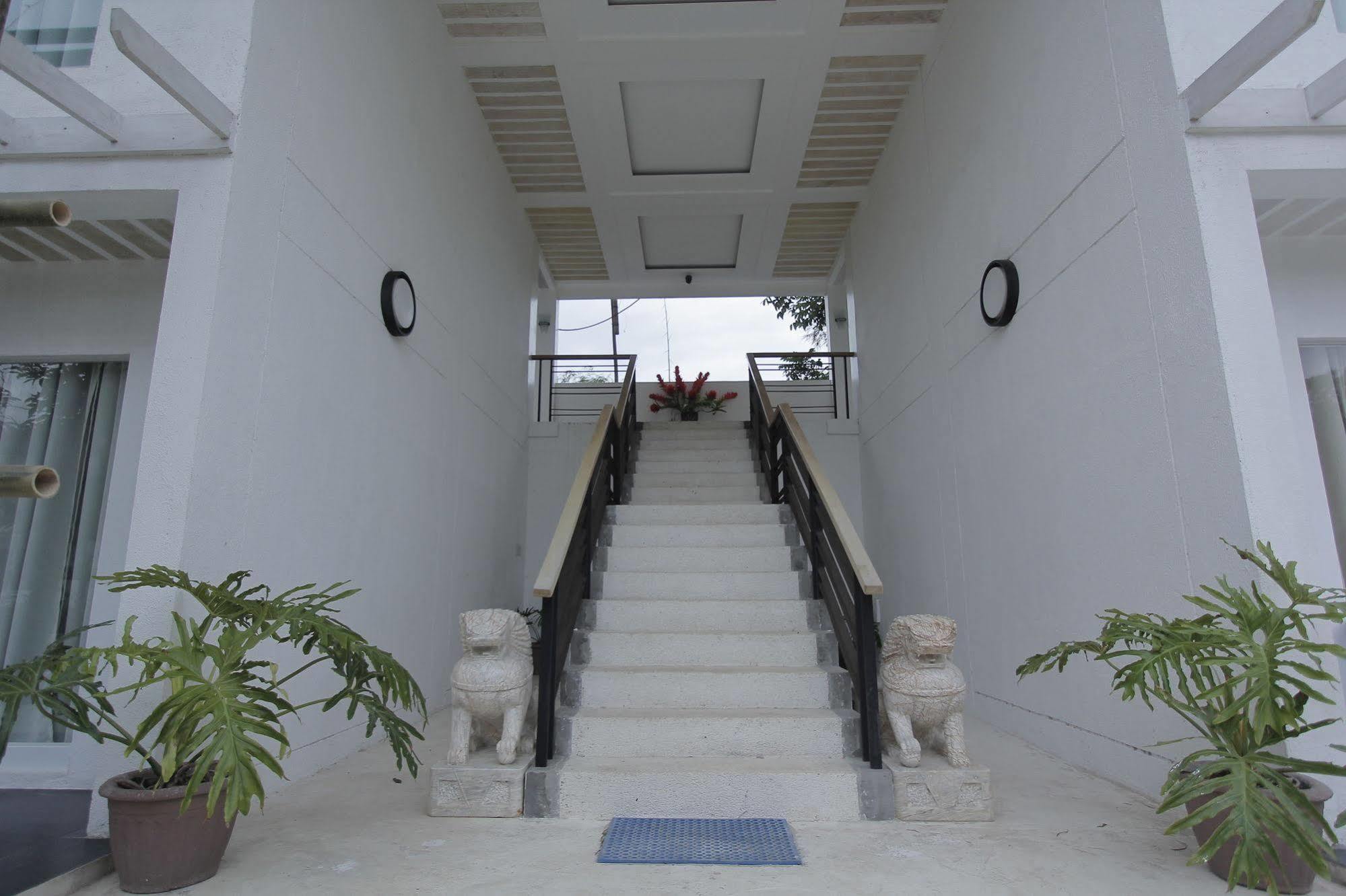 Casa Pilar Beach Resort Manoc-Manoc Экстерьер фото